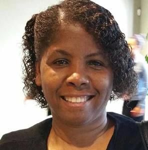 Meet your Posher, Lenora